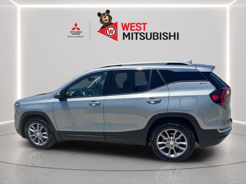 Used 2023 GMC Terrain SLT w/ Infotainment Package II AWD/4WD image 2