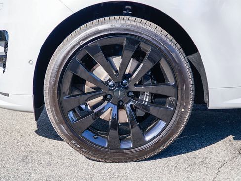 New 2026 Land Rover Range Rover Sport Dynamic SE image 9