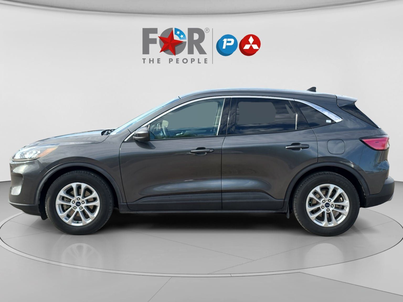 Used 2020 Ford Escape SE FWD image 2