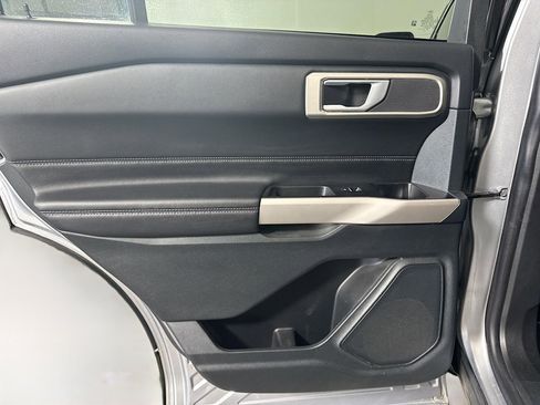 Used 2023 Ford Explorer XLT w/ Equipment Group 202A RWD image 26