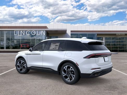 Used 2025 Lincoln Nautilus Premier w/ Equipment Group 102A AWD/4WD image 4
