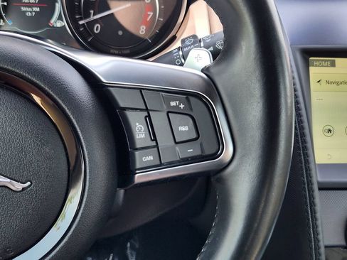 Used 2020 Jaguar F-TYPE Coupe RWD image 19
