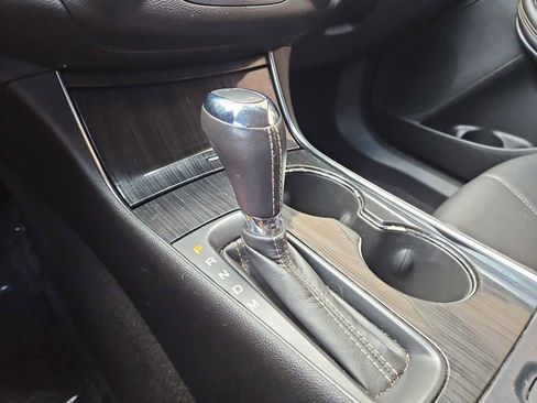 Used 2019 Chevrolet Impala LT FWD image 31