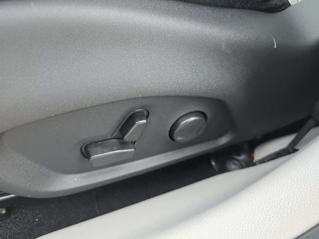 Used 2022 Jeep Compass Latitude FWD image 25