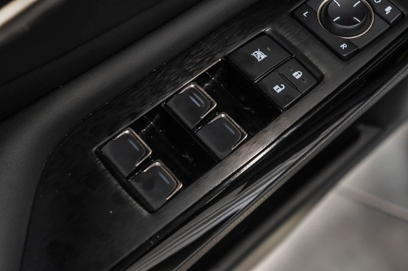 Used 2024 Lexus ES 300h w/ Premium Package FWD image 19