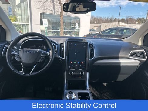 Used 2021 Ford Edge SEL w/ Convenience Package image 17