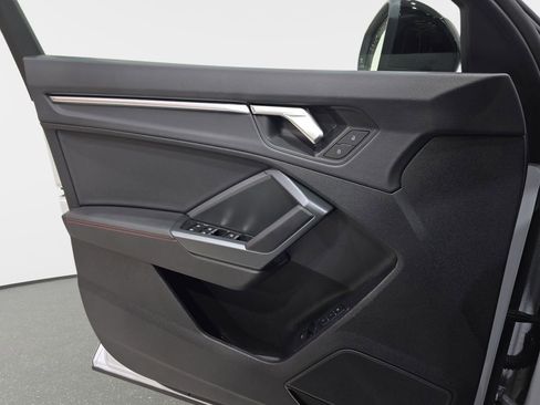 Certified 2025 Audi Q3 2.0T Premium Plus w/ Premium Plus Package image 30