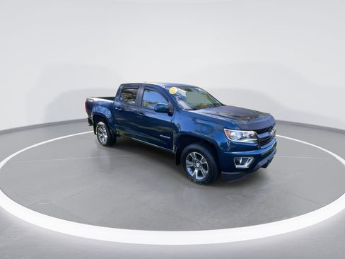 Used 2020 Chevrolet Colorado Z71 image 2