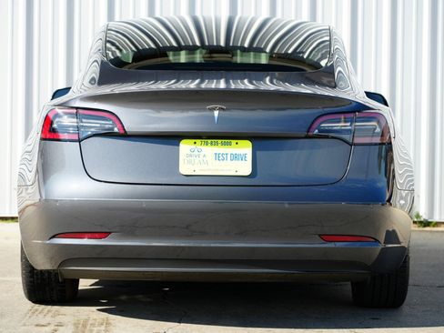Used 2022 Tesla Model 3 image 11