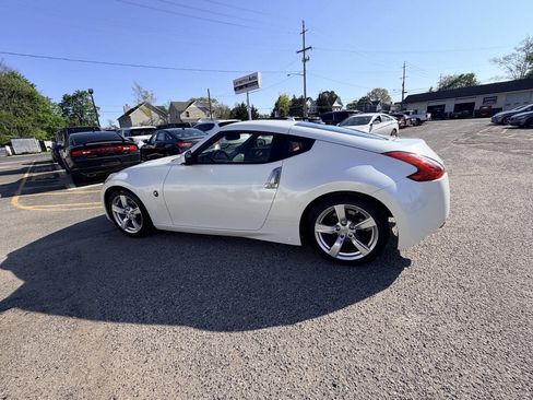Used 2012 Nissan 370Z Touring RWD image 34