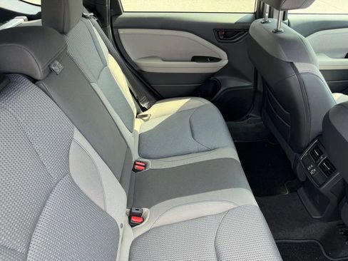 Used 2026 Subaru Forester Premium AWD/4WD image 17