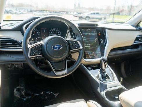 Used 2025 Subaru Outback Limited AWD/4WD image 14