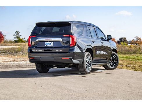 Used 2022 GMC Yukon AT4 w/ Technology Package image 15
