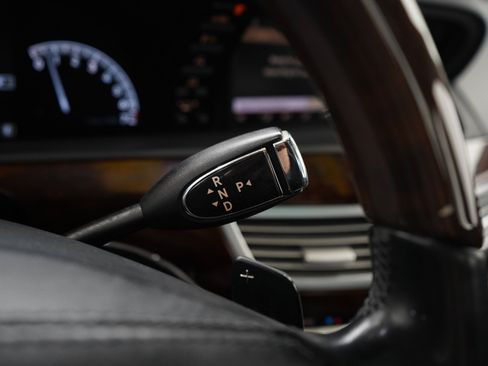Used 2011 Mercedes-Benz S 550 4MATIC image 23