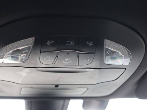 Used 2019 Chrysler Pacifica Touring Plus w/ S Appearance Package FWD image 23