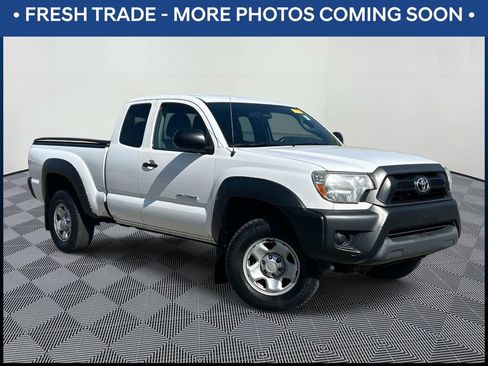 Used 2012 Toyota Tacoma 4x4 Access Cab w/ Convenience Pkg image 1