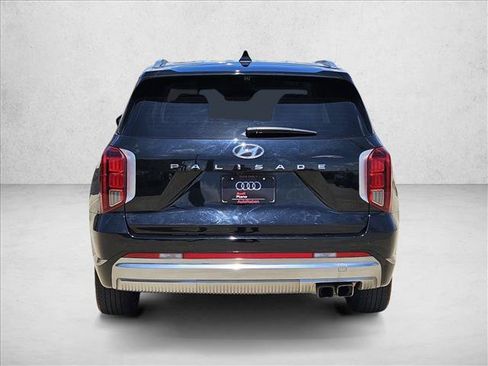 Used 2024 Hyundai Palisade Calligraphy FWD image 6
