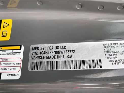 Used 2022 Jeep Wrangler Unlimited Rubicon AWD/4WD image 32