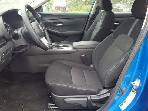 Used 2025 Nissan Sentra SV w/ Trunk Package FWD image 3