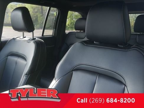 New 2026 Jeep Grand Cherokee Limited w/ Limited Altitude Package AWD/4WD image 37