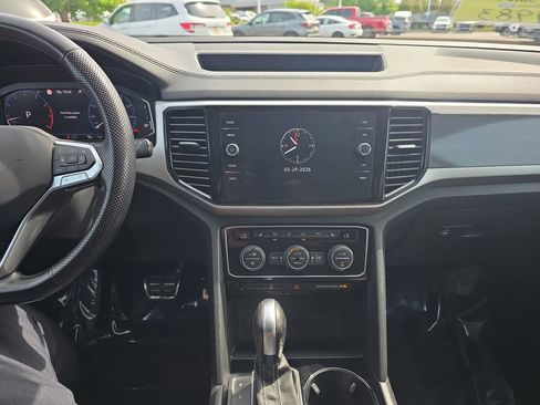 Used 2021 Volkswagen Atlas SEL R-Line AWD/4WD image 22