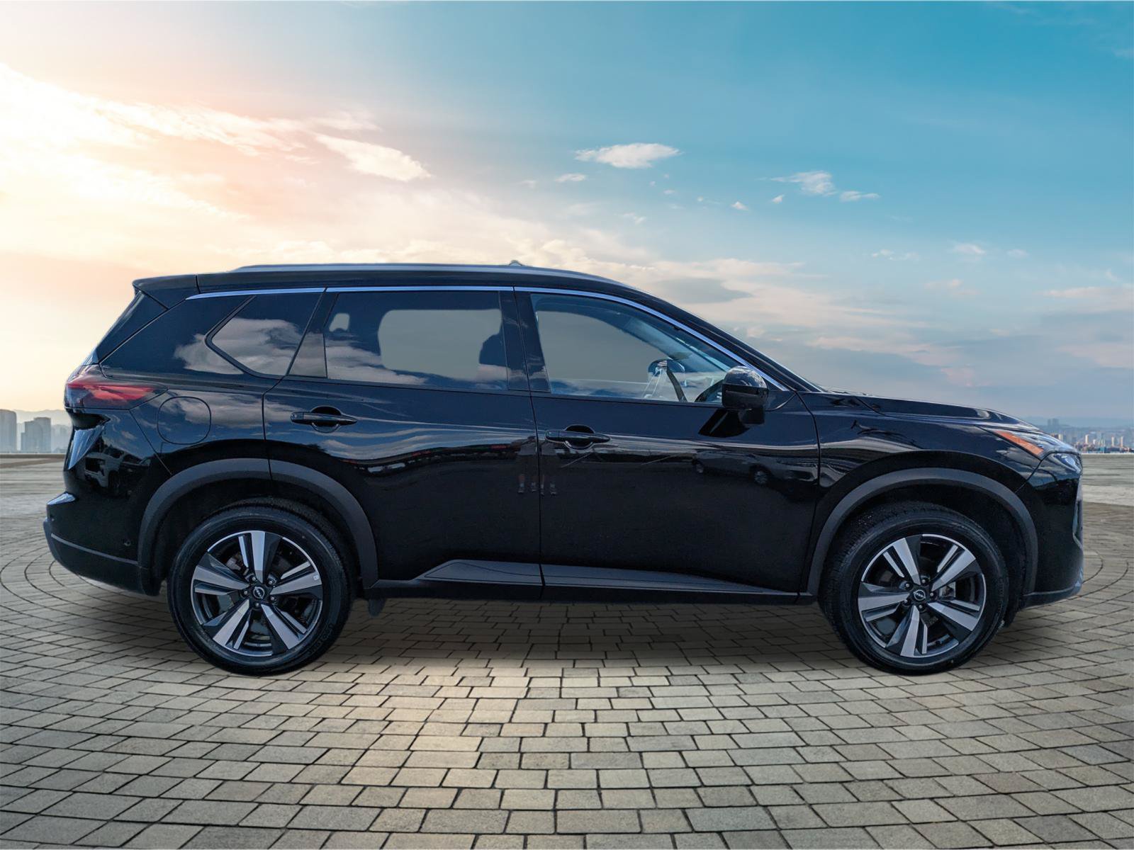 Certified 2026 Nissan Rogue SL AWD/4WD image 4