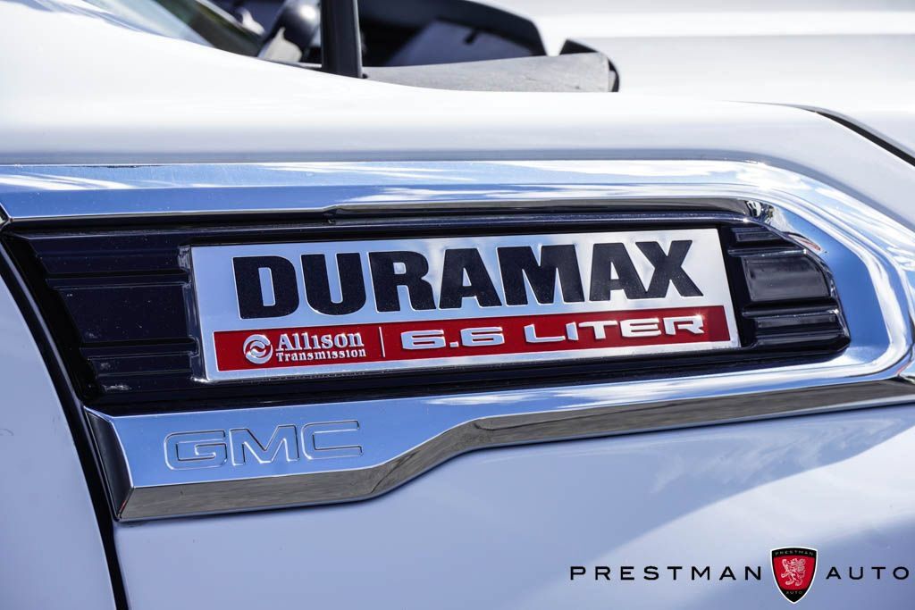 Used 2022 GMC Sierra 2500 Denali w/ Denali Ultimate Package AWD/4WD image 4