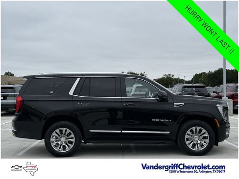 Certified 2025 GMC Yukon Denali AWD/4WD image 3