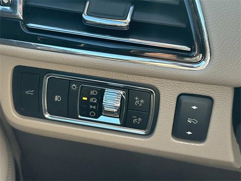 Used 2024 Lincoln Navigator Reserve image 31