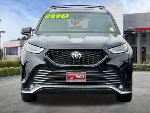 Used 2023 Toyota Highlander XSE AWD/4WD image 10