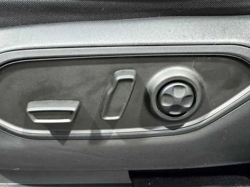 Used 2022 Jeep Grand Cherokee L Limited RWD image 14