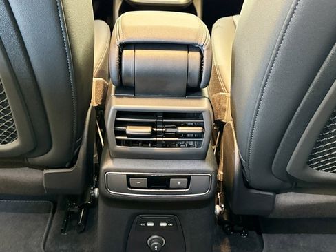 Used 2024 Audi Q4 e-tron Premium w/ Convenience Package image 23