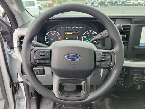 New 2026 Ford F250 XL w/ FX4 Off-Road Package image 17