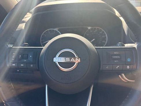 Used 2022 Nissan Rogue SV AWD/4WD image 15