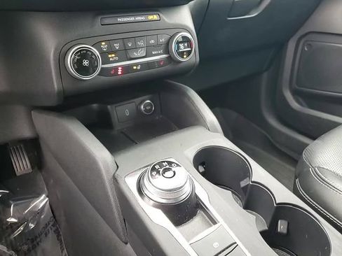 Used 2020 Ford Escape SEL image 22