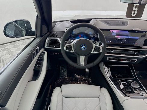 New 2026 BMW X5 xDrive50e w/ M Sport Package image 22