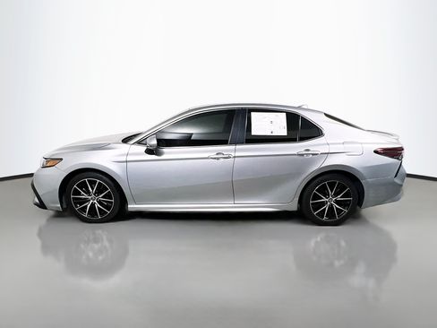 Used 2023 Toyota Camry SE FWD image 9