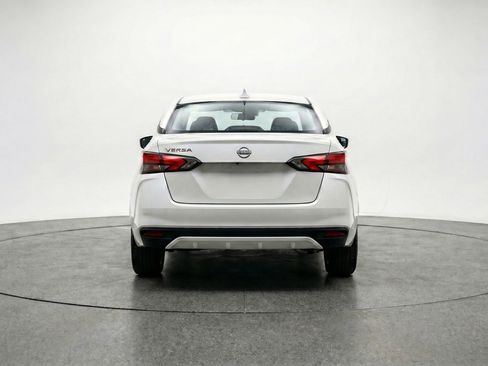 Used 2025 Nissan Versa SV FWD image 7