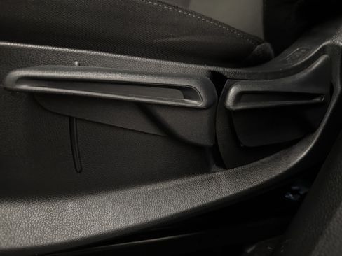 Used 2025 Honda CR-V LX image 16