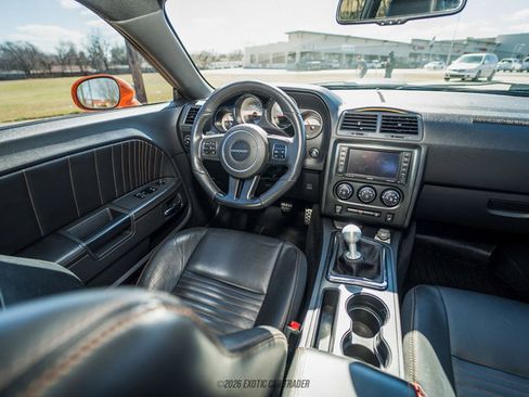 Used 2014 Dodge Challenger R/T RWD image 29