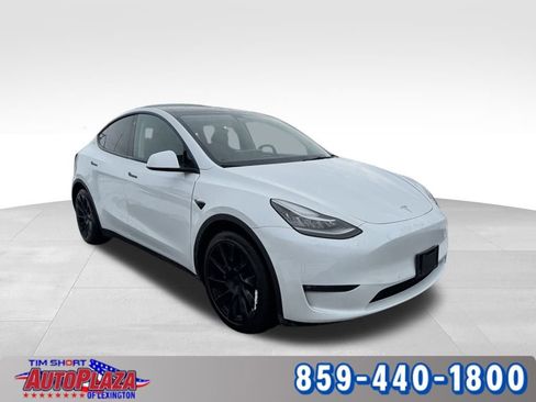 Used 2022 Tesla Model Y Long Range image 7