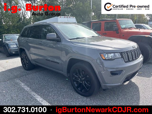 Used 2021 Jeep Grand Cherokee Laredo X AWD/4WD image 4