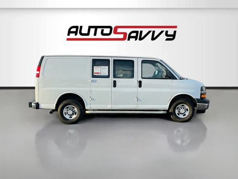 Used 2023 Chevrolet Express 2500 w/ Driver Convenience Package RWD image 8