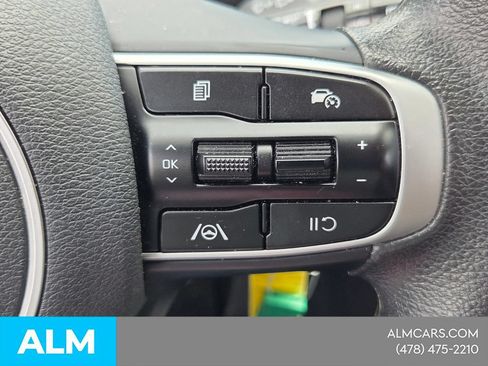 Used 2025 Kia Sportage LX FWD image 22