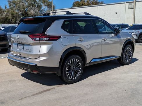 New 2026 Nissan Rogue Platinum image 5