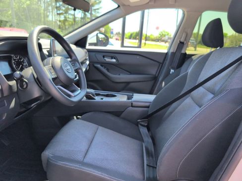 Used 2024 Nissan Rogue SV image 13