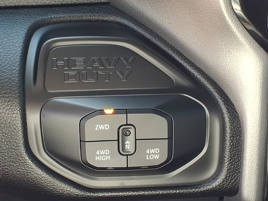 Certified 2025 RAM 2500 Big Horn AWD/4WD image 7