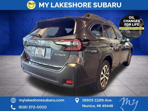 Certified 2025 Subaru Outback Premium AWD/4WD image 11
