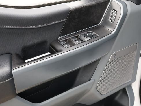 Used 2024 Ford F150 Lightning Flash image 27