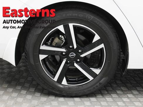 Used 2024 Nissan Sentra SV image 31